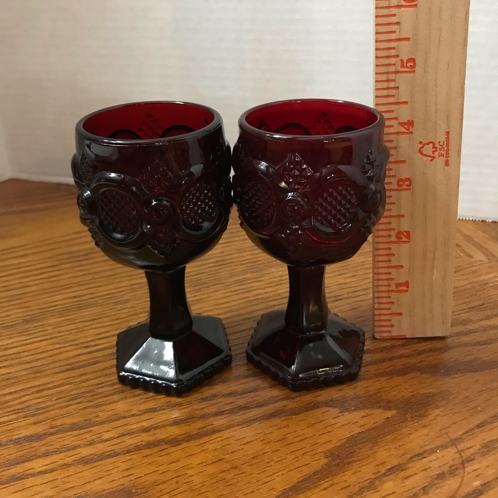 2 Vintage Avon Cape Cod wine/juice glasses.4.5” H